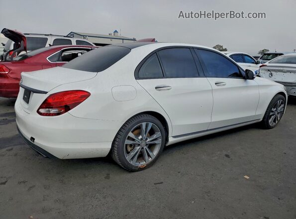 55SWF4JB5GU097318 2016 MERCEDES-BENZ C White Rear right
