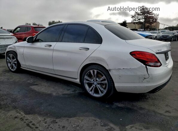 55SWF4JB5GU097318 2016 MERCEDES-BENZ C White Rear left