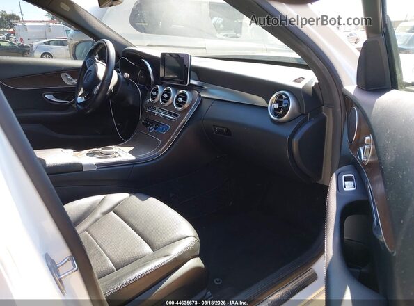 55SWF4JB9JU242268 2018 MERCEDES-BENZ C-CLASS White Вид салону спереду