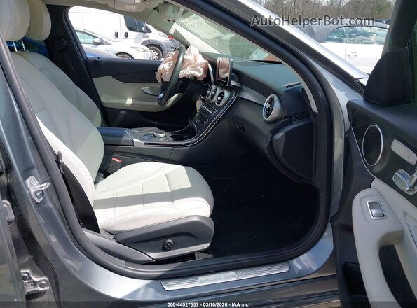 55SWF4JBXHU197044 2017 MERCEDES-BENZ C-CLASS Silver Vista interior delantera
