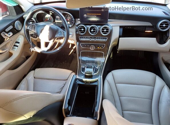 55SWF4KB6GU178780 2016 MERCEDES-BENZ C Red Вид панелі приладів