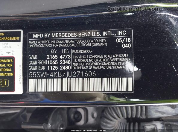 55SWF4KB7JU271606 2018 MERCEDES-BENZ C-CLASS Black Vista del compartimento del motor