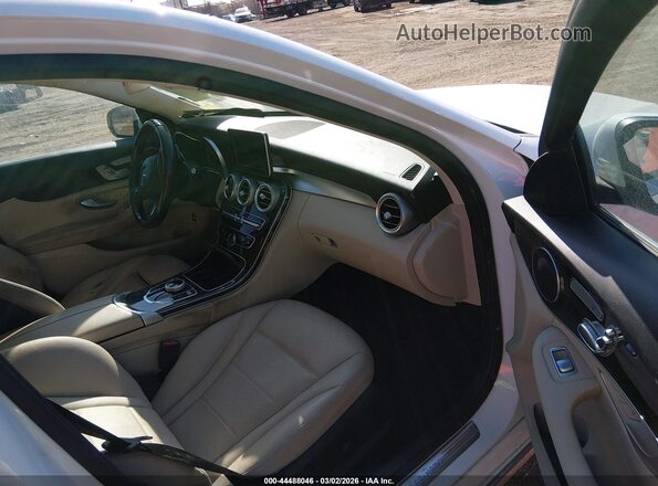 55SWF4KB8HU226278 2017 MERCEDES-BENZ C-CLASS Белый Вид салона спереди