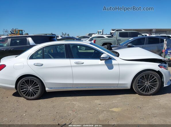55SWF8DB1KU300118 2019 MERCEDES-BENZ C-CLASS White 