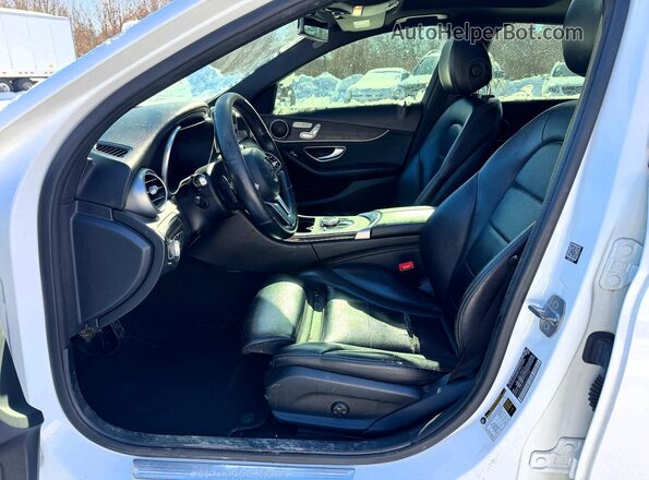 55SWF8EB4KU307790 2019 MERCEDES-BENZ C White 