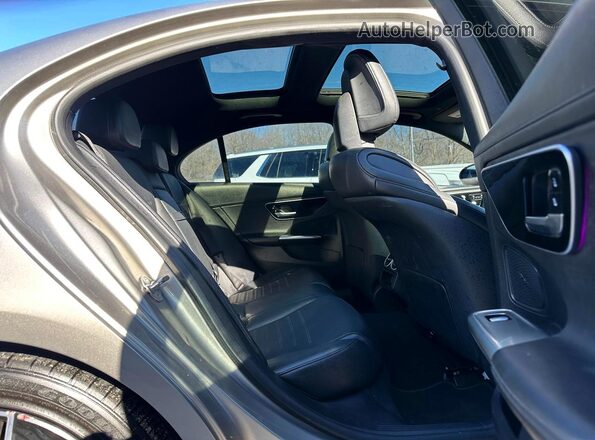 W1KAF4GB3PR116256 2023 MERCEDES-BENZ C Silver Widok wnętrza z przodu
