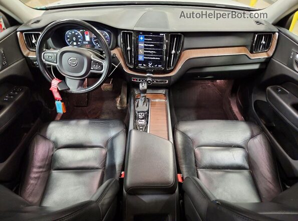 YV4A22RK9M1699012 2021 VOLVO XC60 Silver Սարքավորումների վահանակի տեսք