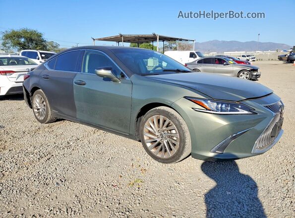 58AB21B13KU004297 2019 LEXUS ES Green 