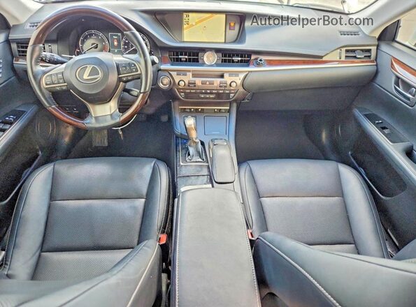 58ABK1GG7HU070521 2017 LEXUS ES White 