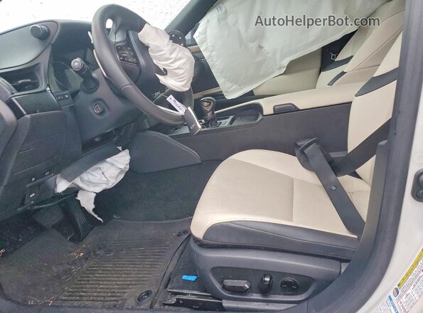 58AD11D13PU010746 2023 LEXUS ES Белый Вид салона спереди