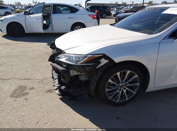 58AD21B12LU006830 2020 LEXUS ES 300H White 