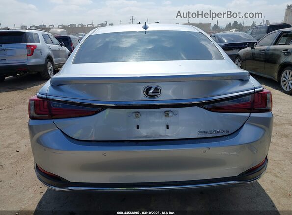 58ADA1C11PU027546 2023 LEXUS ES 300H Silver 