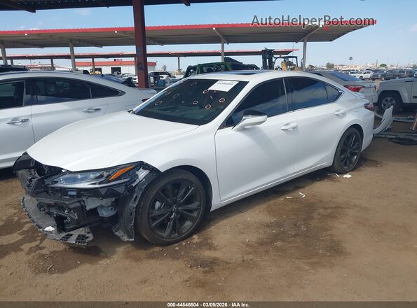 58ADA1C12PU030844 2023 LEXUS ES 300H Белый Передняя левая четверть