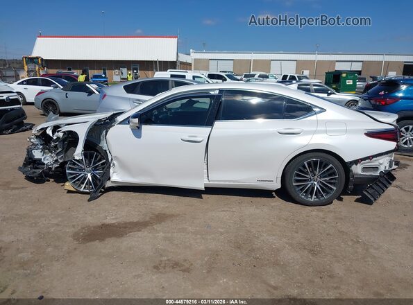 58ADA1C16NU023540 2022 LEXUS ES 300H White 