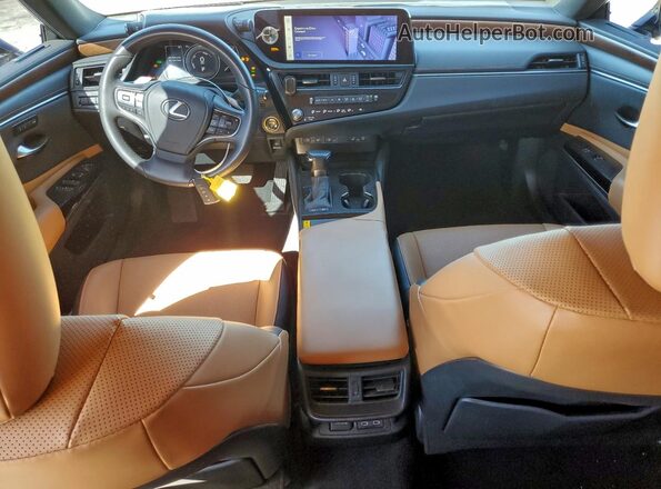 58ADA1C17RU052275 2024 LEXUS ES White Առջևի վահանակի տեսք