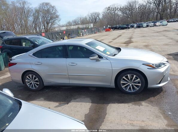 58ADA1C19MU005497 2021 LEXUS ES 300H Silver Вид задньої частини салону