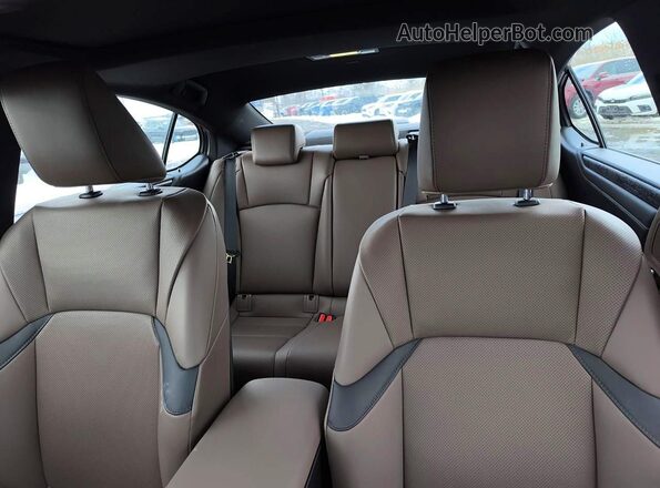 58ADZ1B18RU170765 2024 LEXUS ES Black Widok tylnych siedzeń