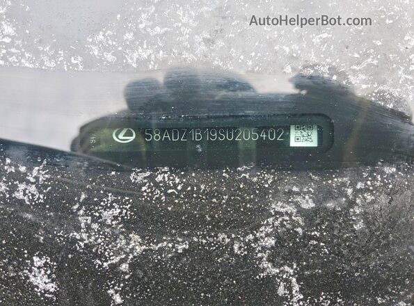 58ADZ1B19SU205402 2025 LEXUS ES Green Вид підкапотного простору