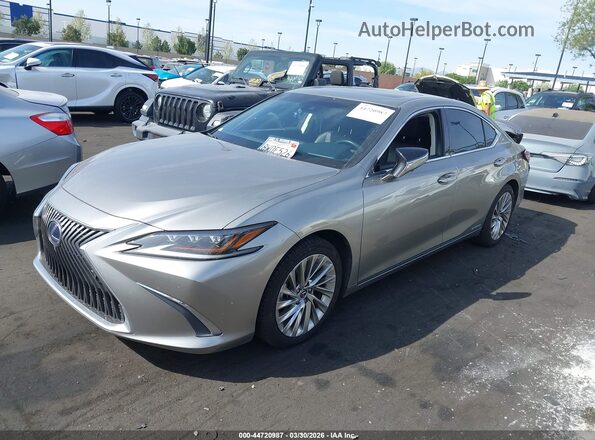 58AEA1C10MU006932 2021 LEXUS ES 300H Silver Vista tres cuartos delantera izquierda