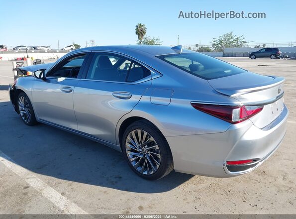 58AEA1C17RU045606 2024 LEXUS ES 300H Silver Trasero izquierdo