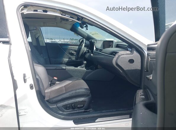 58AFZ1B13MU096933 2021 LEXUS ES 350 White Front interior view