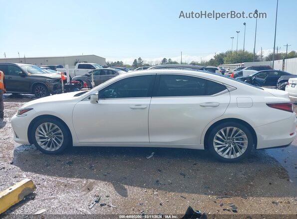 58AFZ1B13MU096933 2021 LEXUS ES 350 White 360 interior view