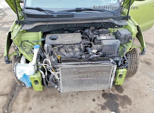 KNDJN2A26J7903358 2018 KIA SOUL Green 