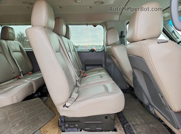5BZAF0AA8GN851910 2016 NISSAN NV White Widok wnętrza z tyłu