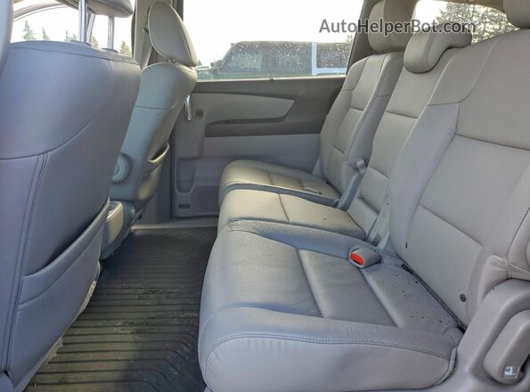 5FNRL5H66HB022442 2017 HONDA ODYSSEY Silver Սալոնի հետևի տեսք