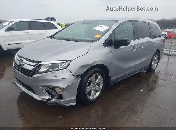 5FNRL6H56LB053020 2020 HONDA ODYSSEY Silver Vista tres cuartos delantera izquierda