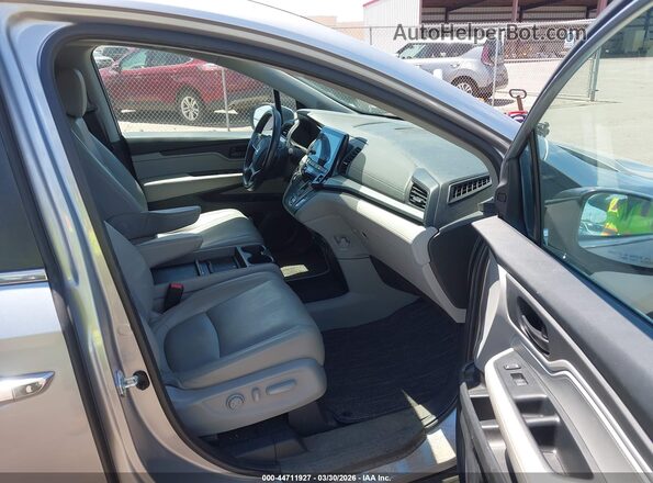 5FNRL6H77NB029216 2022 HONDA ODYSSEY Silver Vista interior delantera