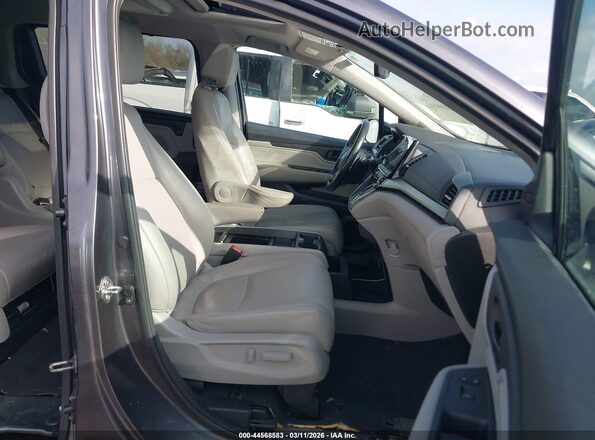 5FNRL6H86JB038377 2018 HONDA ODYSSEY Gray Front interior view