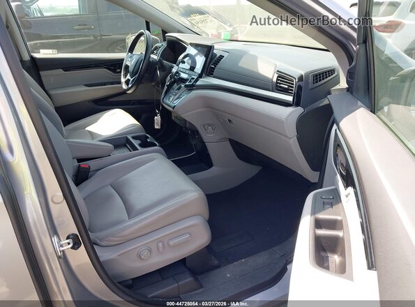 5FNRL6H88NB040038 2022 HONDA ODYSSEY Серебряный Вид салона спереди