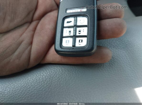 5FNRL6H88NB040038 2022 HONDA ODYSSEY Серебряный Вид панели приборов