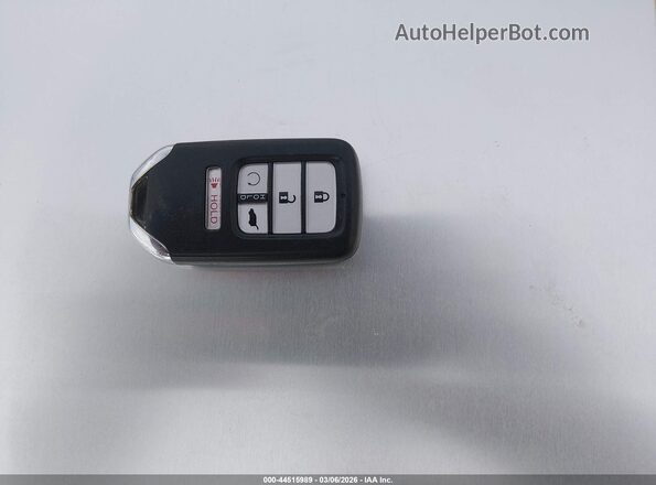 5FNYF5H53JB018347 2018 HONDA PILOT Синий Вид панели приборов