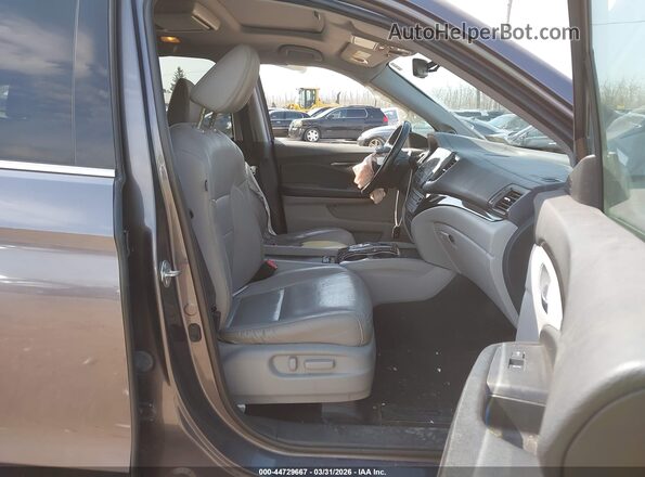 5FNYF6H00KB002778 2019 HONDA PILOT Gray 