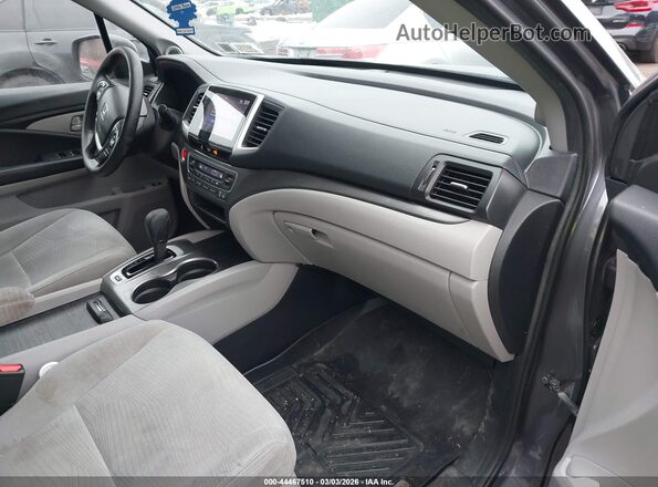 5FNYF6H33JB044760 2018 HONDA PILOT Серый Вид салона спереди