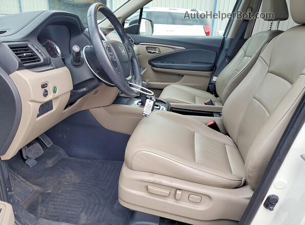 5FNYF6H51JB031622 2018 HONDA PILOT Белый Вид салона спереди