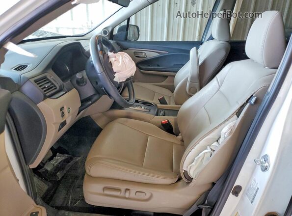 5FNYF6H56MB073174 2021 HONDA PILOT White Front interior view