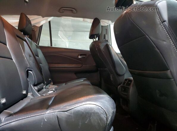 5FNYF6H57JB037246 2018 HONDA PILOT Белый Вид задней части салона