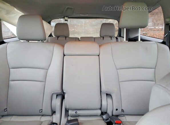 5FNYF6H58MB088761 2021 HONDA PILOT Silver Vista de los asientos traseros