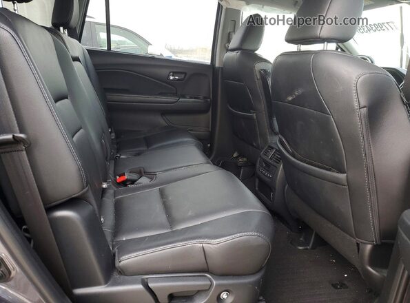 5FNYF6H59KB046600 2019 HONDA PILOT Gray Вид задньої частини салону