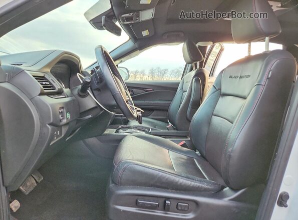 5FNYF6H78MB076532 2021 HONDA PILOT White Front interior view