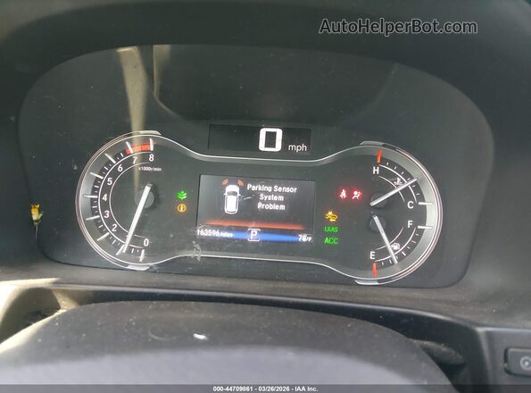 5FNYF6H92JB053499 2018 HONDA PILOT White Widok tylnych siedzeń