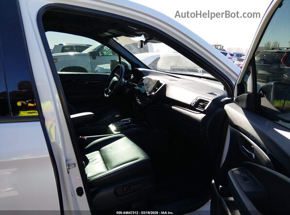 5FNYF8H02KB028066 2019 HONDA PASSPORT White Widok wnętrza z przodu