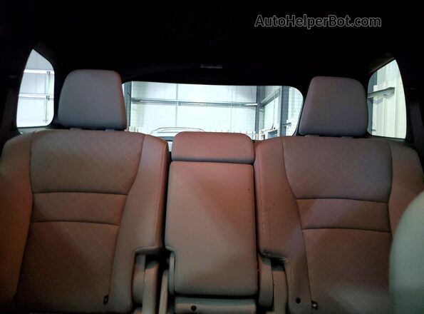 5FNYF8H02MB028183 2021 HONDA PASSPORT White Հետևի նստատեղերի տեսք