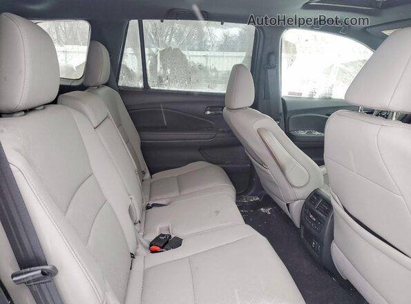5FNYF8H08MB034697 2021 HONDA PASSPORT Gray Widok wnętrza z tyłu