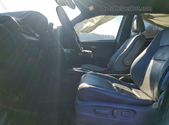 5FNYF8H51MB040420 2021 HONDA PASSPORT Gray Front interior view