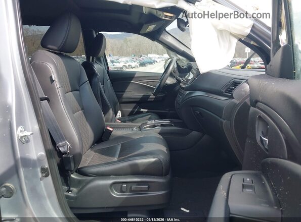 5FNYF8H52LB019574 2020 HONDA PASSPORT Silver Front interior view