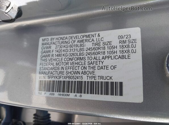 5FPYK3F1XPB052415 2023 HONDA RIDGELINE Silver Widok komory silnika